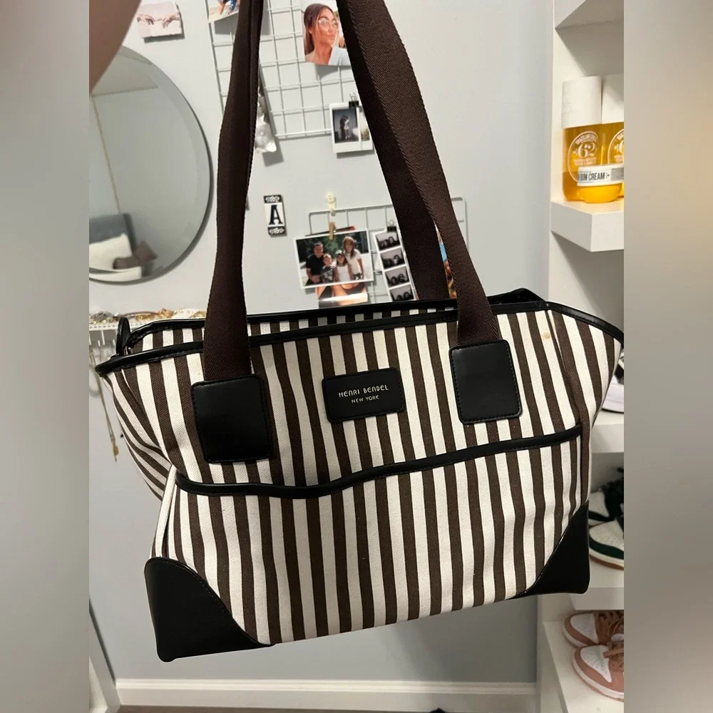 Henri Bendel Dog bag